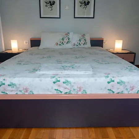 Apartment Urban Chic Flat Pagrati