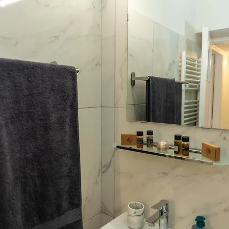 Urban Chic Flat Pagrati * Athens