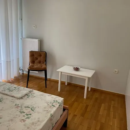 Urban Chic Flat Pagrati Apartment
