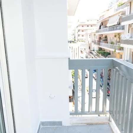 Urban Chic Flat Pagrati Athens
