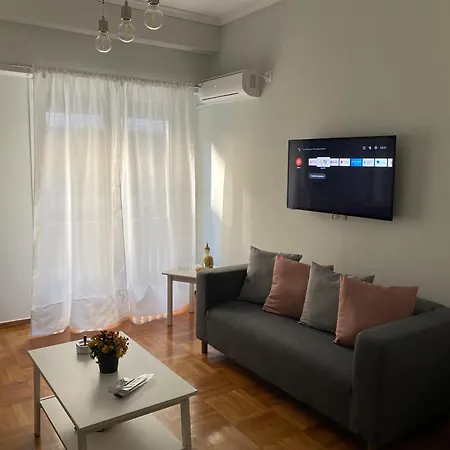 Urban Chic Flat Pagrati * Athens