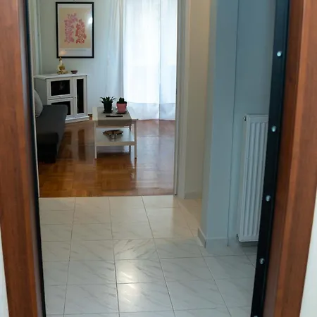 Urban Chic Flat Pagrati * Athens