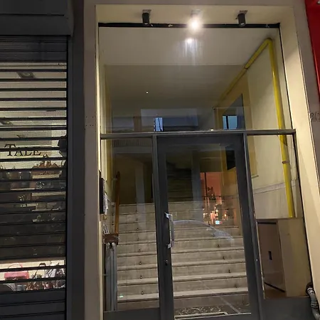 Urban Chic Flat Pagrati Athens